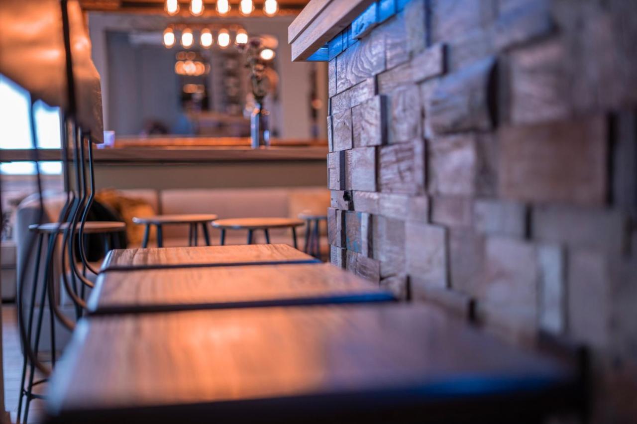 Dettingen an der Erms Village Bistro & Bar Fremdenzimmer מראה חיצוני תמונה