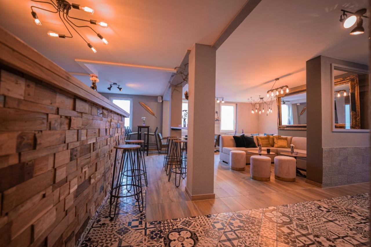 Dettingen an der Erms Village Bistro & Bar Fremdenzimmer מראה חיצוני תמונה