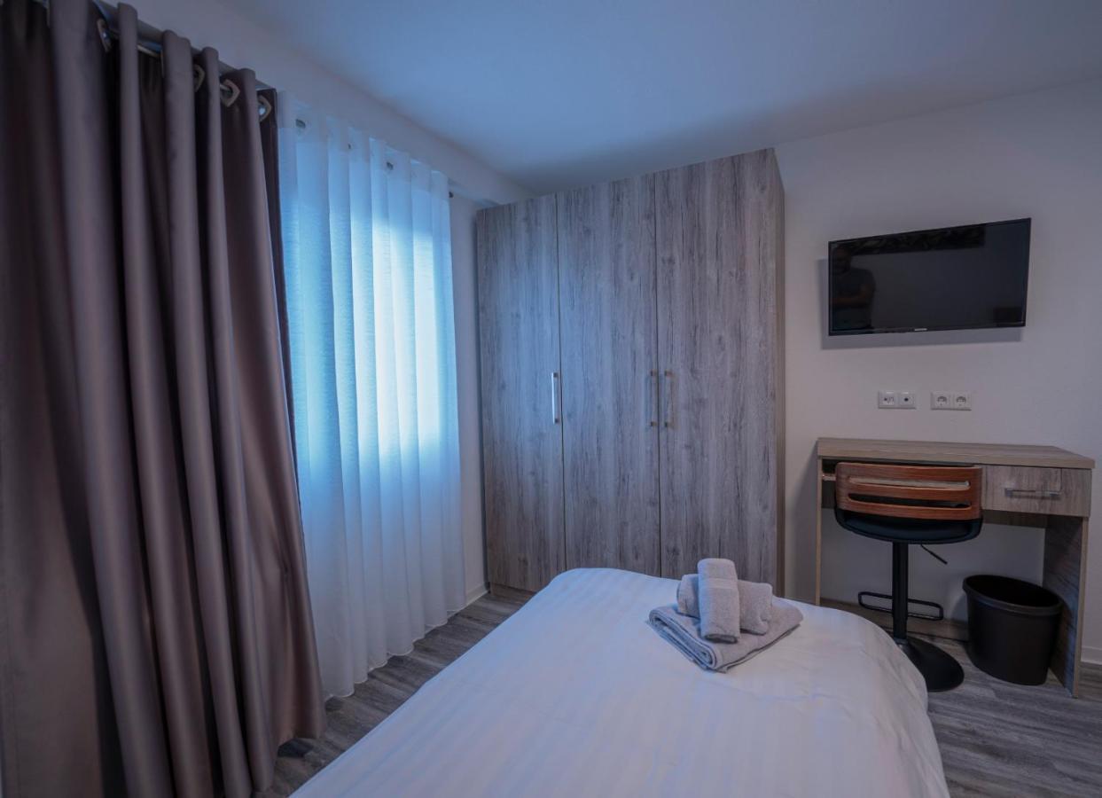 Dettingen an der Erms Village Bistro & Bar Fremdenzimmer מראה חיצוני תמונה